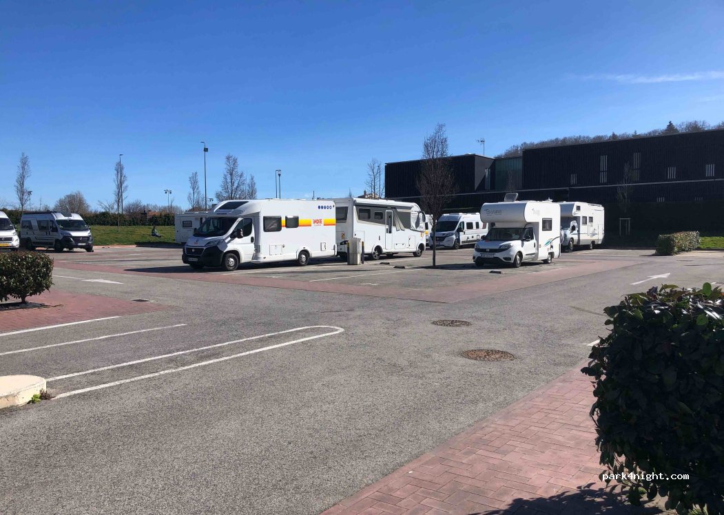 Área de autocaravanas de Pamplona — foto 4