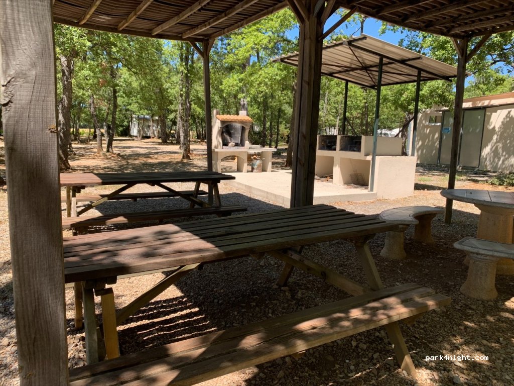 Camping Les Truffières Aire Naturelle — foto 3