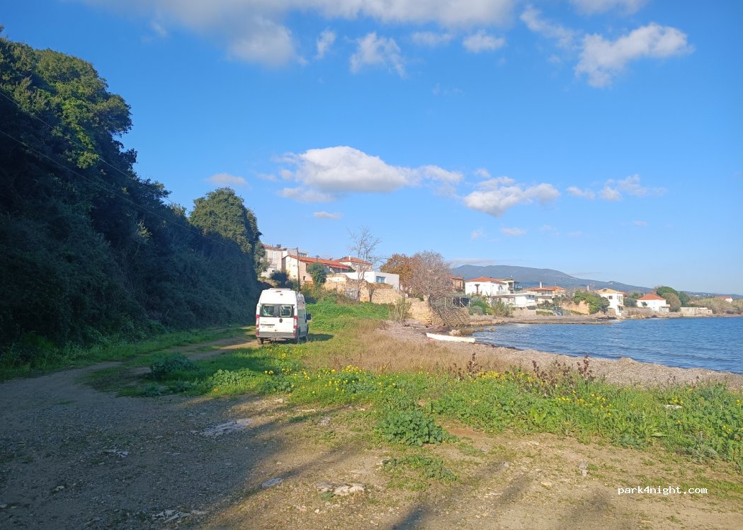 (240 04) Nea Koroni - Unnamed Road — foto 3
