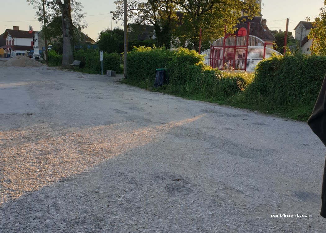 (39800) Tourmont - 10 Rue du Monument — foto