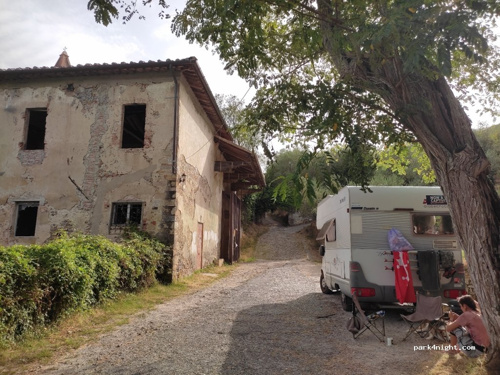 (56011) Calci - 10 Via Nicosia — foto
