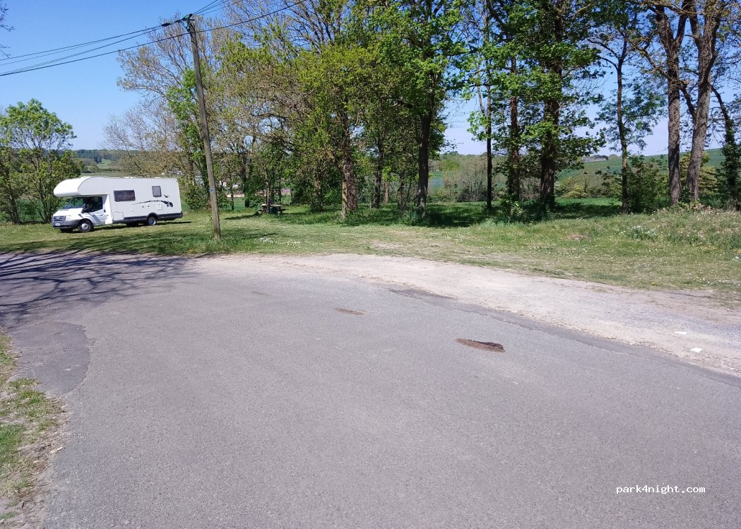 (49400) Saumur - Rue du Trésor — foto 3
