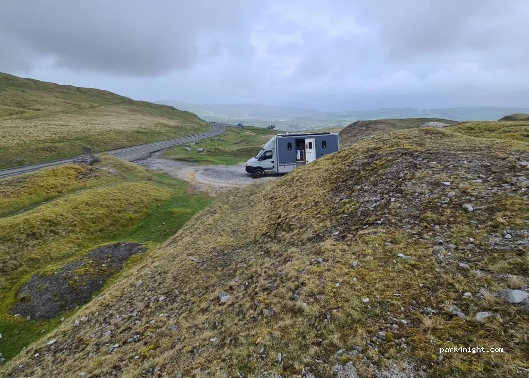 (SA19 9PA) Llangadog - A4069 — foto 4