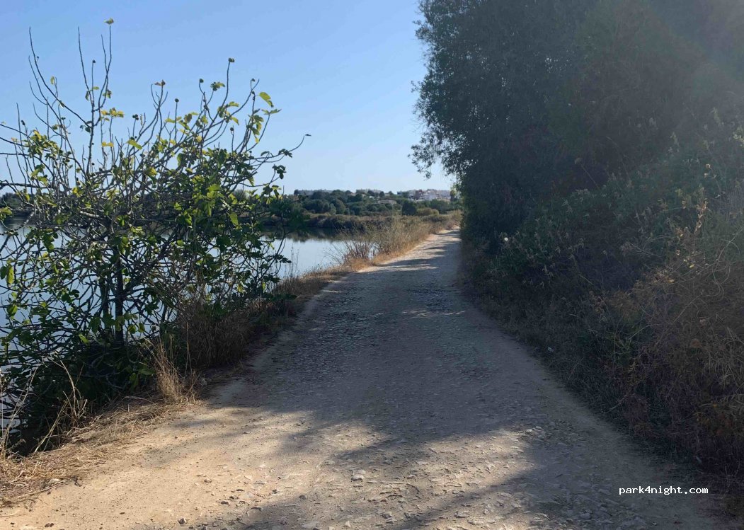 (8500) Alvor - Caminho Maria Pires — foto 2