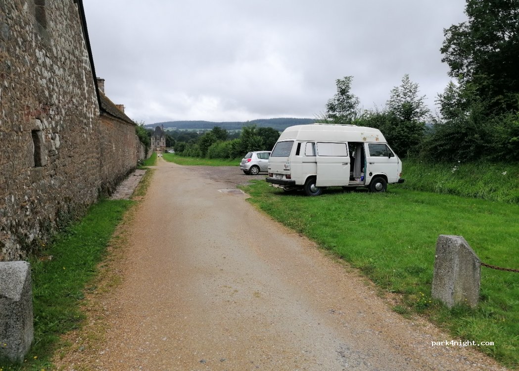 (61320) Carrouges - D16 — foto