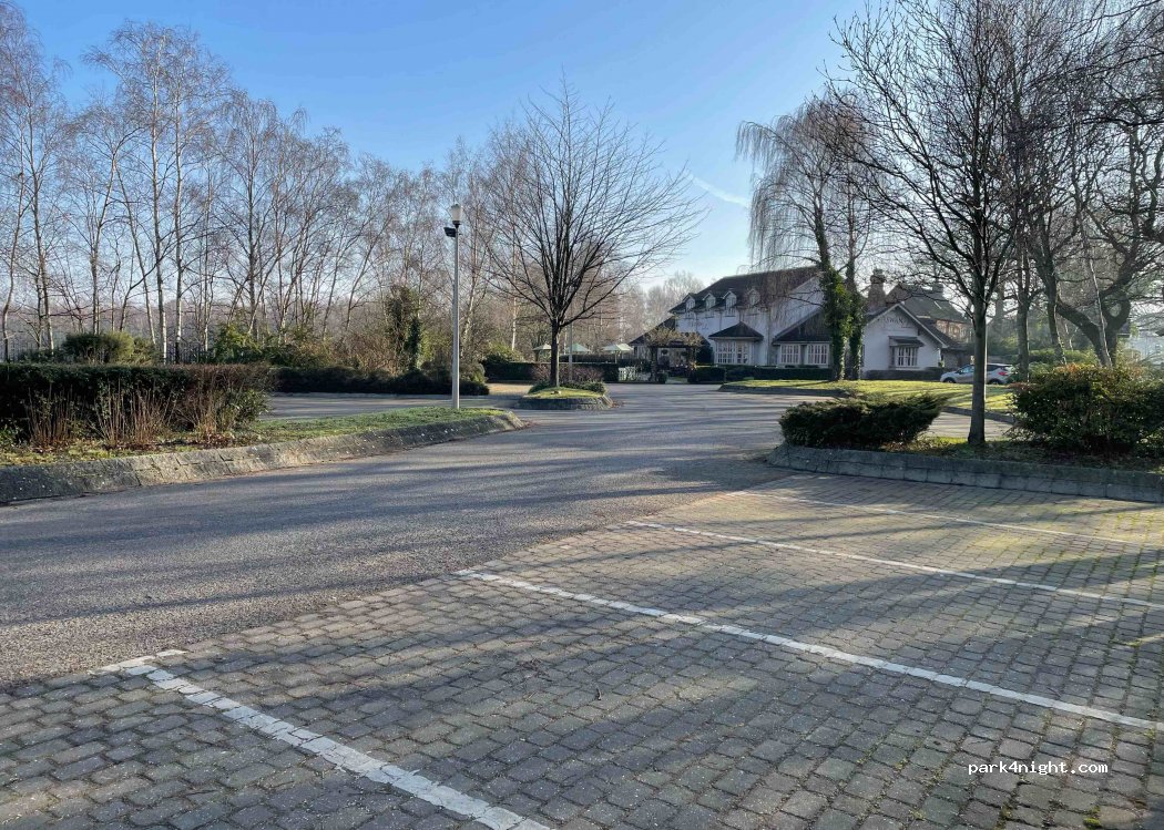 Swanholme Pub car park — foto 3