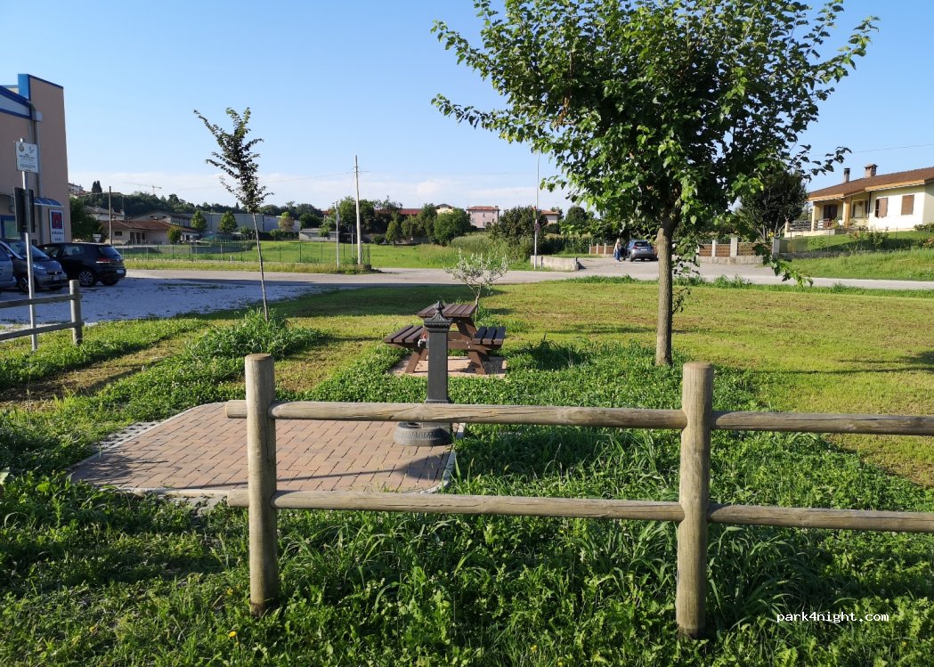 (33038) San Daniele del Friuli - 71 Strada Regionale 463 — foto