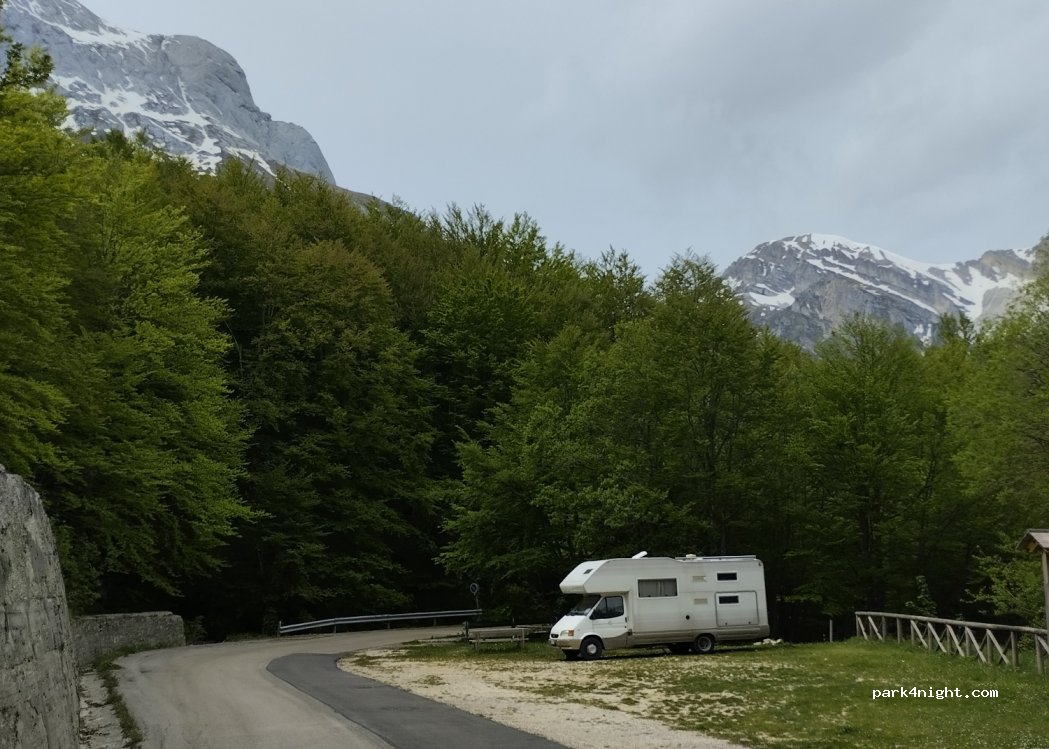 (64047) Prati di Tivo - SP per i Prati di Tivo — foto 3