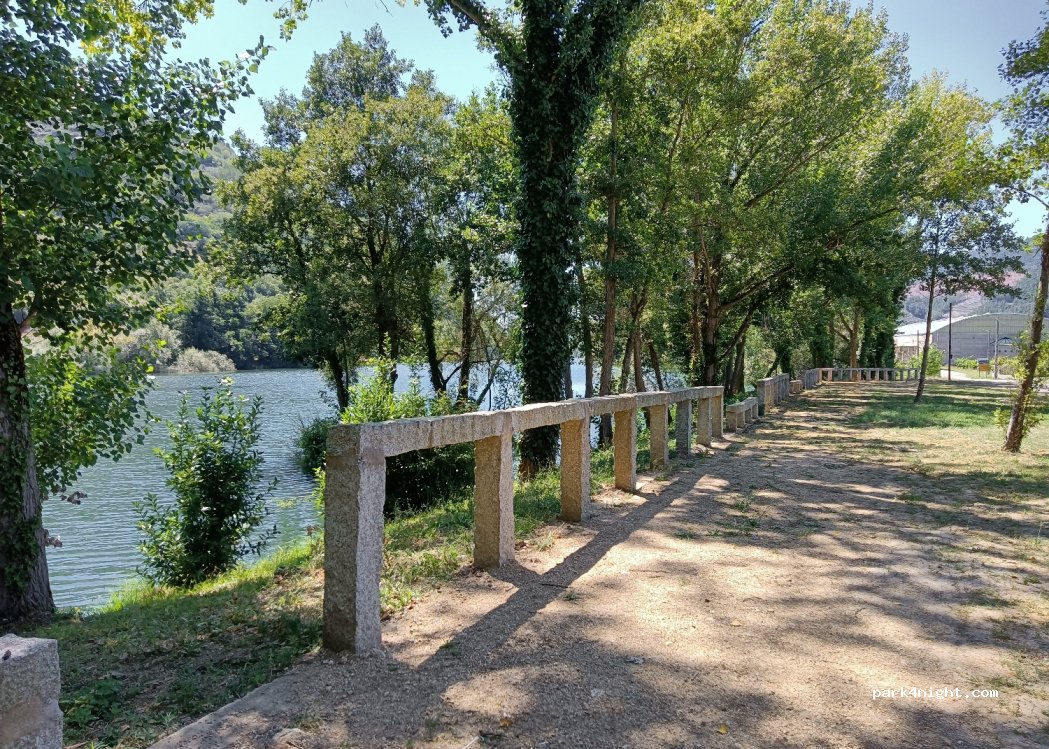 (32340) Vilamartín de Valdeorras - 132 Lugar Vilamartin — foto 2