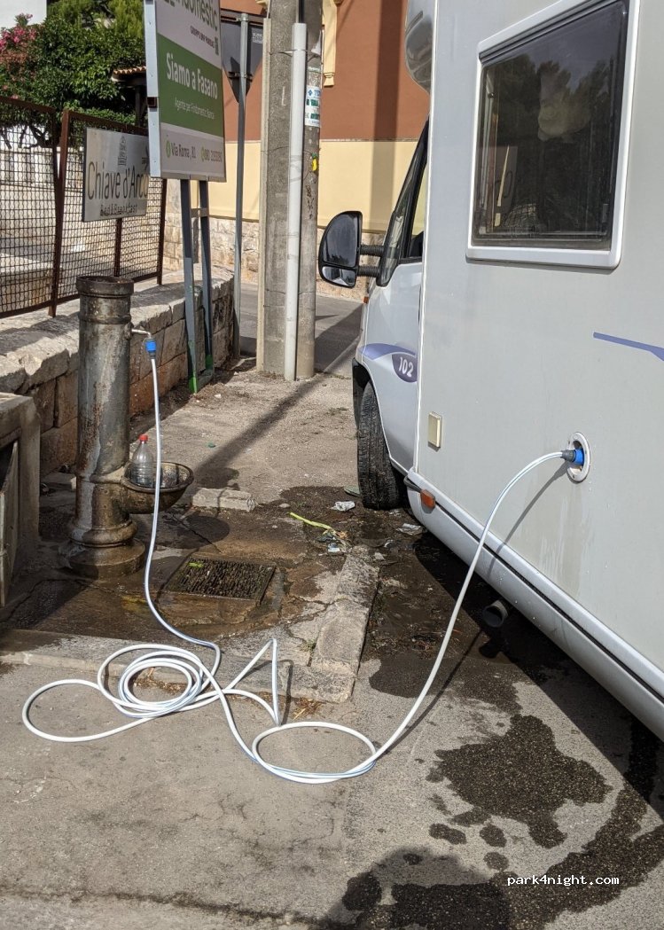 (72015) Selva di Fasano - 8 Viale del Colli — foto