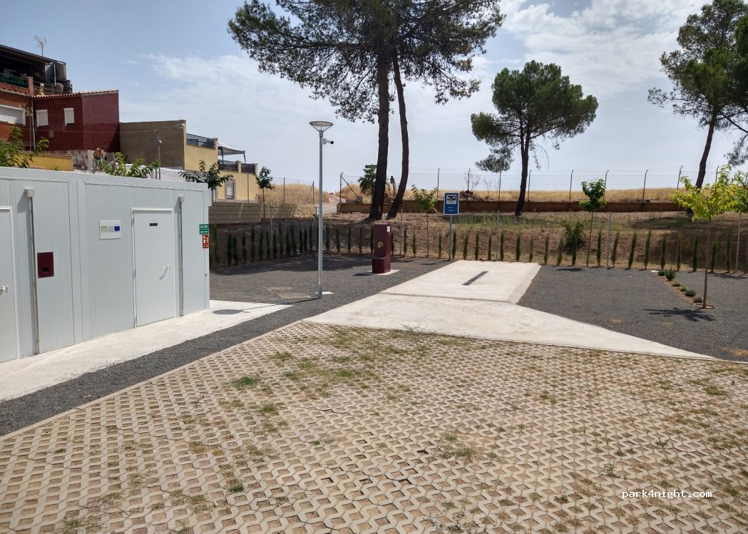 (13400) Almadén - Calle Almería — foto