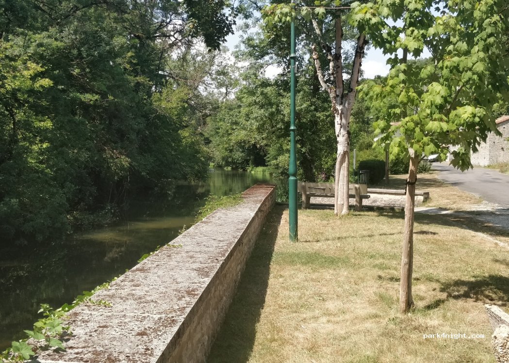 (16700) Barro - 5 Rue de la Fontaine — foto