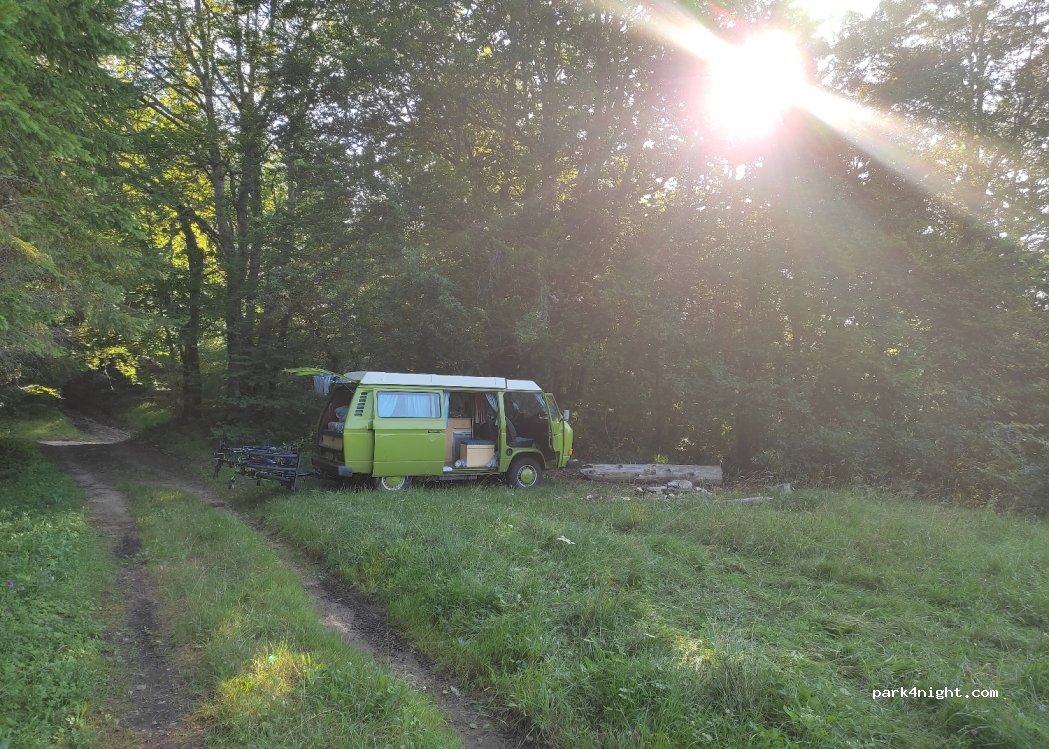 (01130) Le Poizat-Lalleyriat - Le Ris — foto