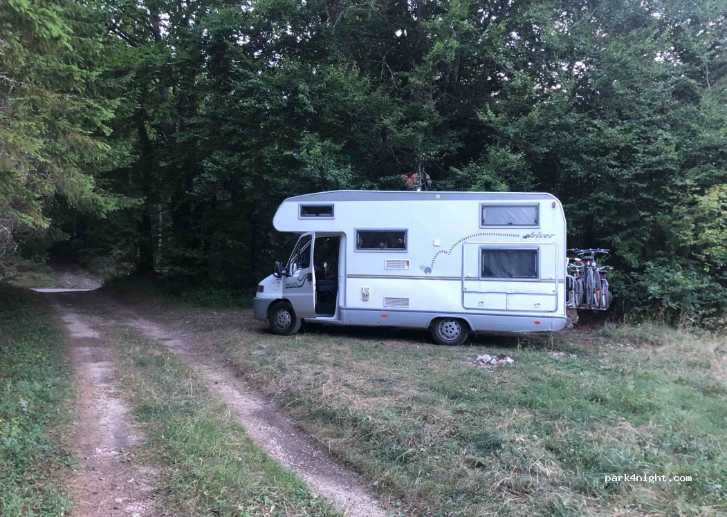 (01130) Le Poizat-Lalleyriat - Le Ris — foto 4