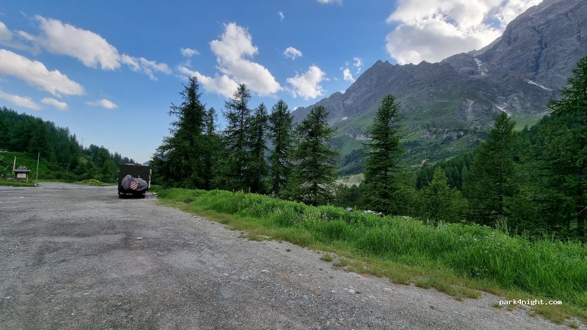 (11028) Valtournenche - — foto