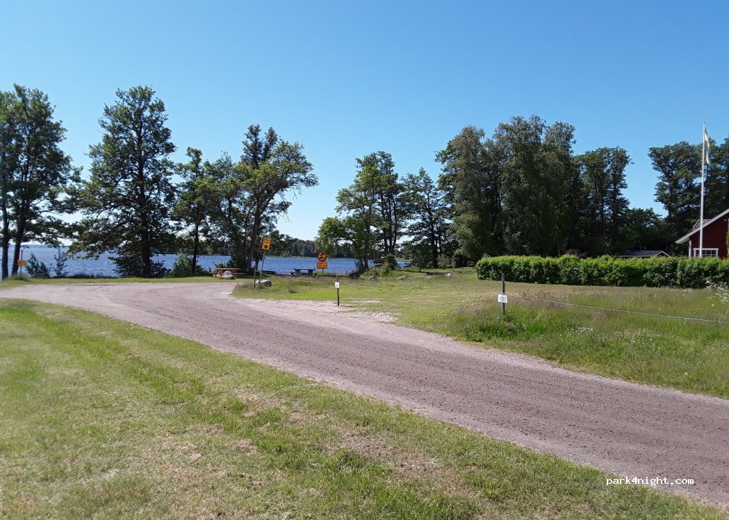 (681 96) Kristinehamn - 146 Rudskogavägen — foto 3