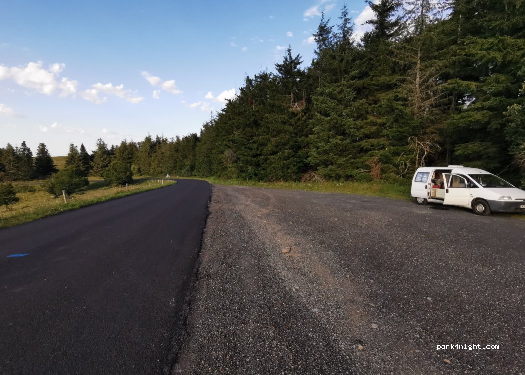 (12470) Saint-Chély-d'Aubrac - D15 — foto