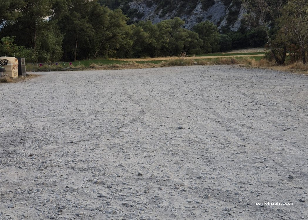 (05380) Châteauroux-les-Alpes - Saint-James — foto 5