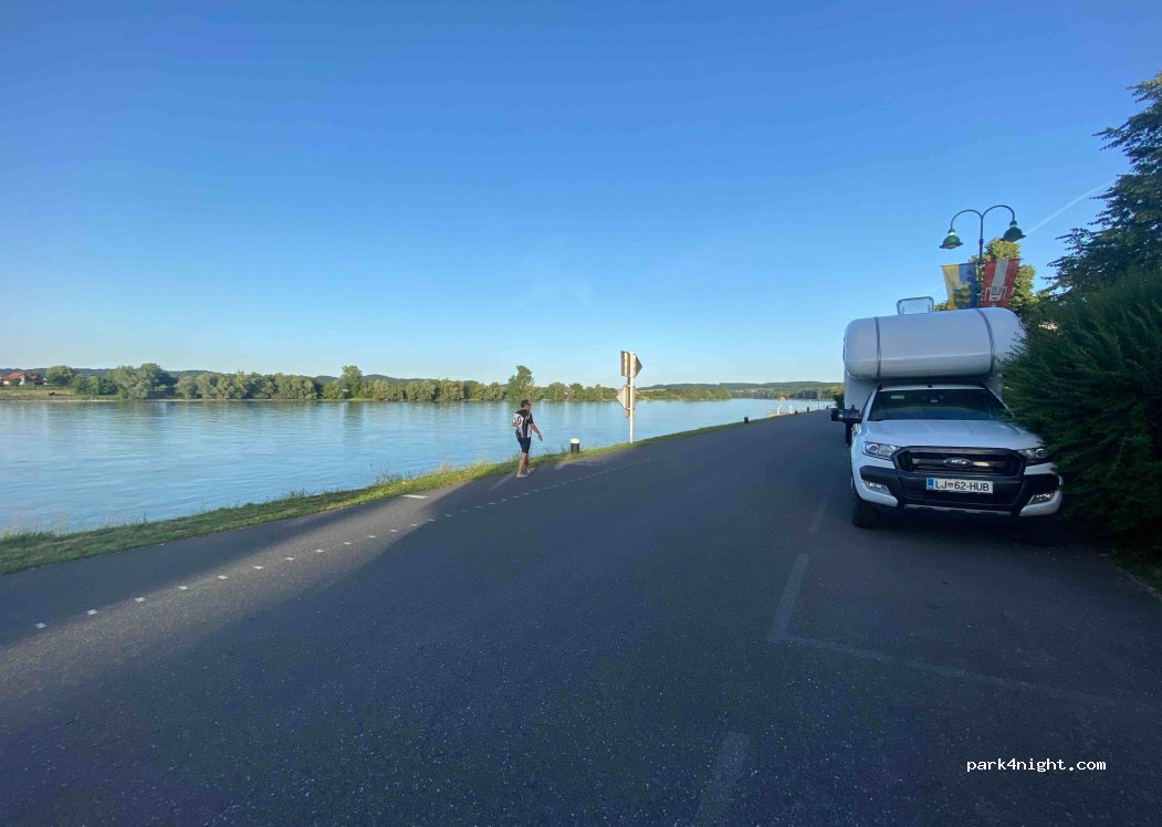 (3370) Ybbs an der Donau - 5 Peter-Rosegger-Promenade — foto
