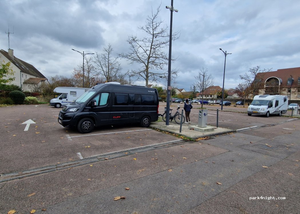 (21200) Beaune - Rue Gaston Roupnel — foto