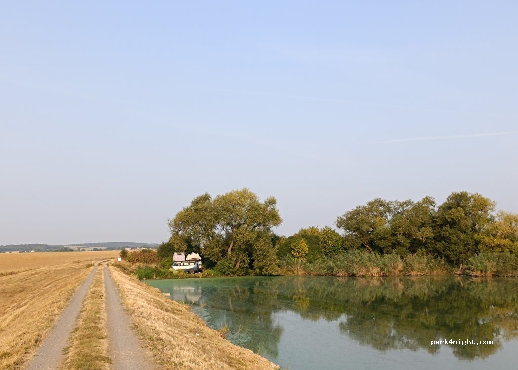 (980 11) Ožďany - Unnamed Road — foto
