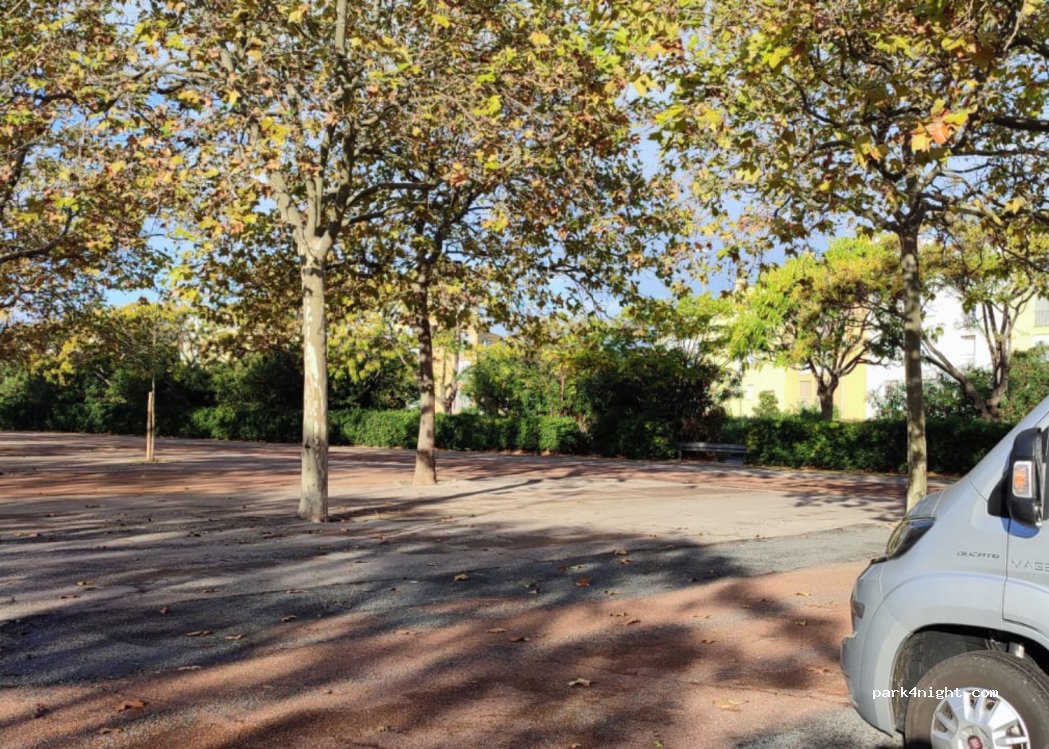 (34300) Agde - 5 Rue Sarret de Coussergues — foto