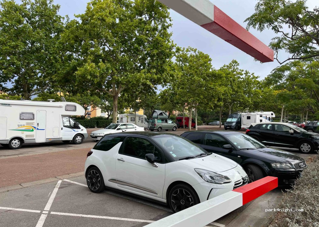 (34300) Agde - 5 Rue Sarret de Coussergues — foto 2