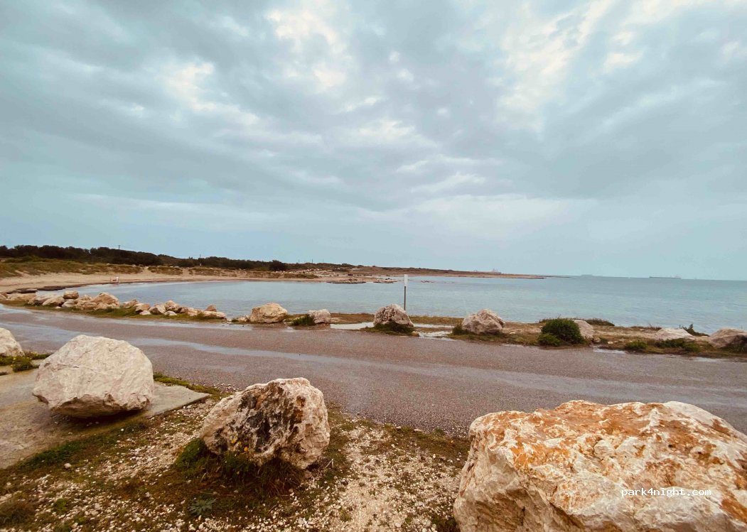 (13500) Martigues - Chemin de Bonnieu — foto 4