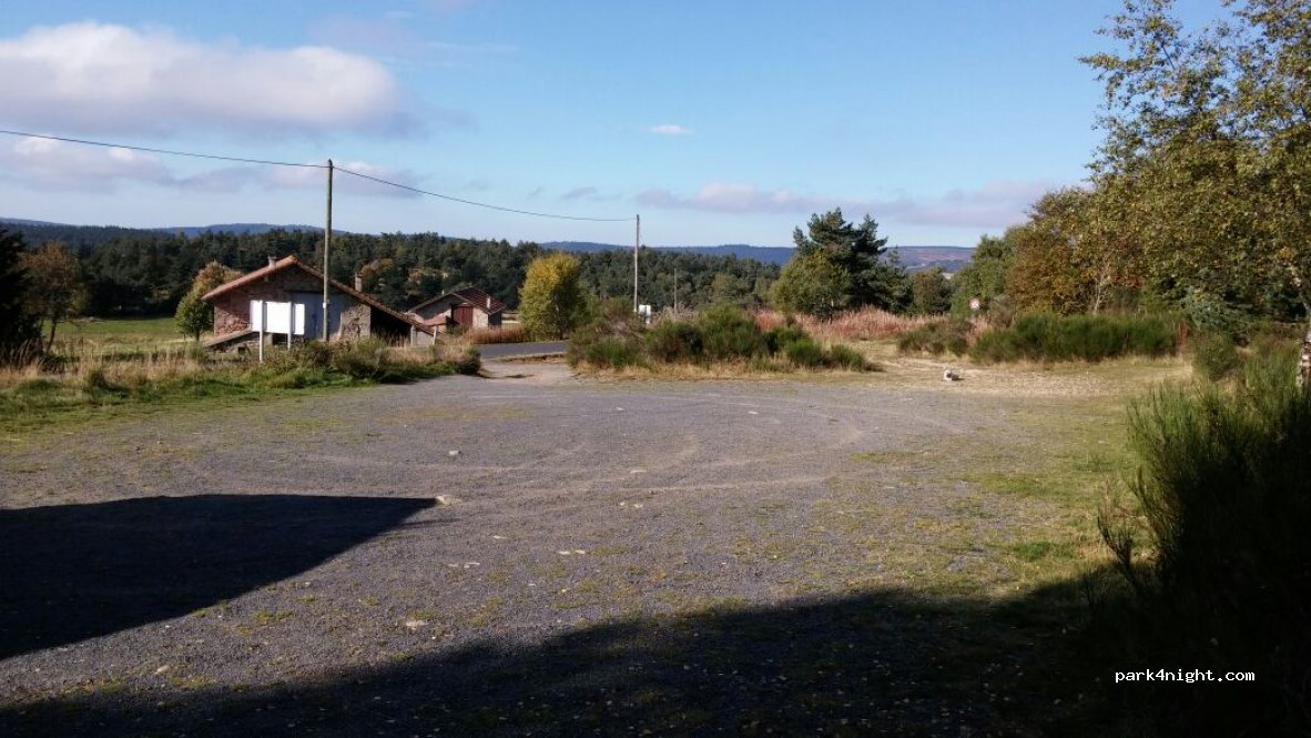 (63660) Saint-Anthème - D106 — foto 3