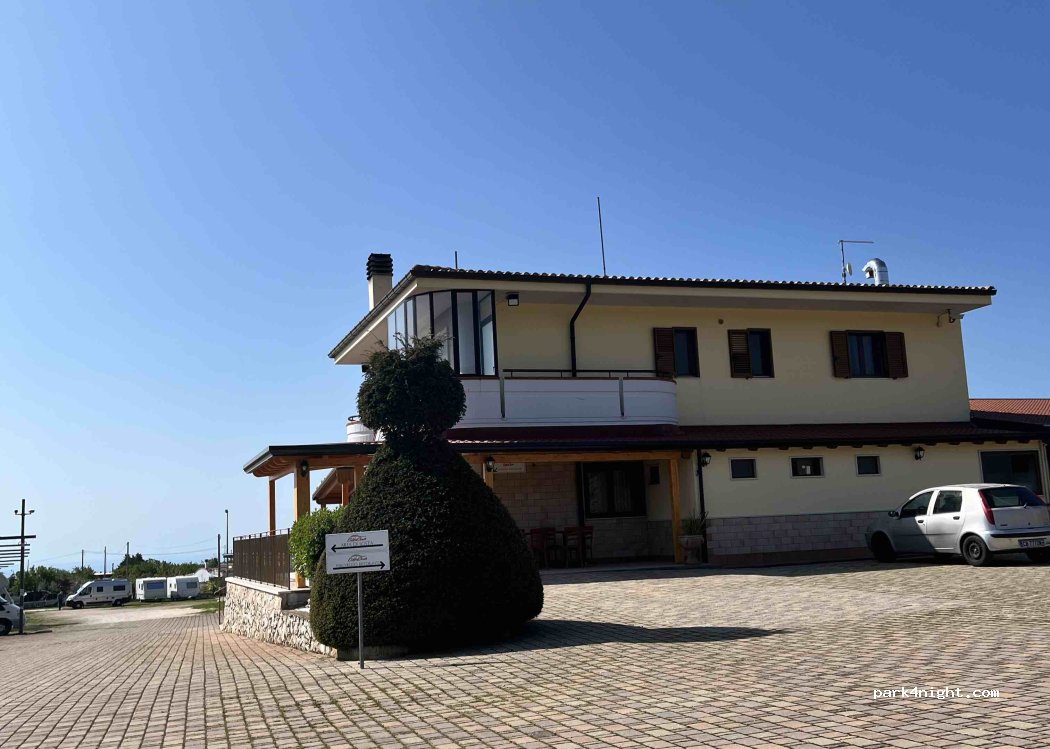Area sosta coppa cicuta San Giovanni Rotondo — foto 4