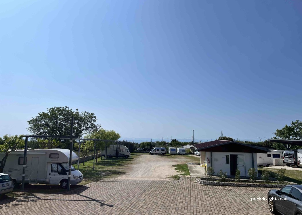 Area sosta coppa cicuta San Giovanni Rotondo — foto 5