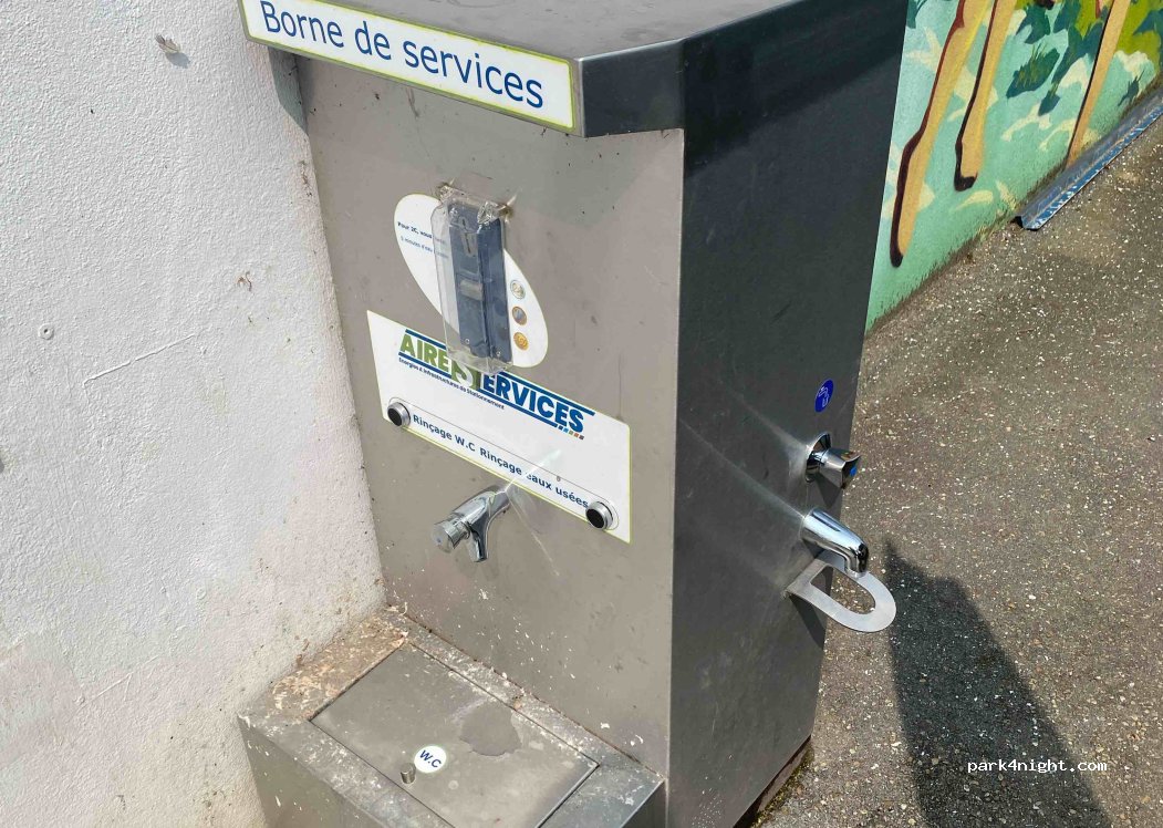 (29860) Bourg-Blanc - Rue de Brest — foto 3