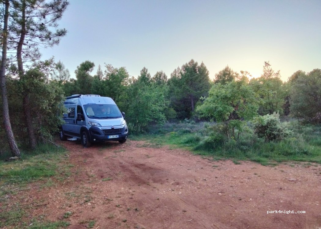 (83630) Aups - D22 — foto