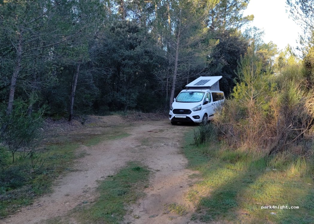 (83630) Aups - D22 — foto 3