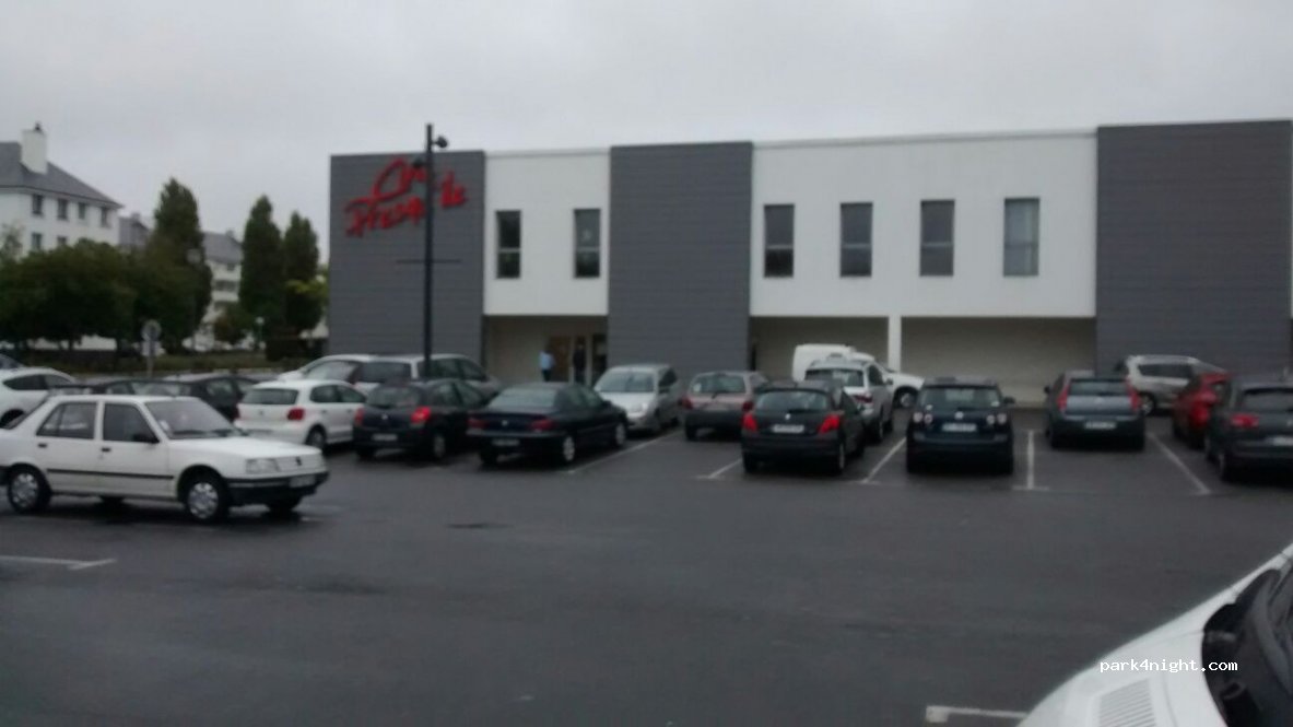 (44350) Guérande - Parking d'Athanor — foto 2