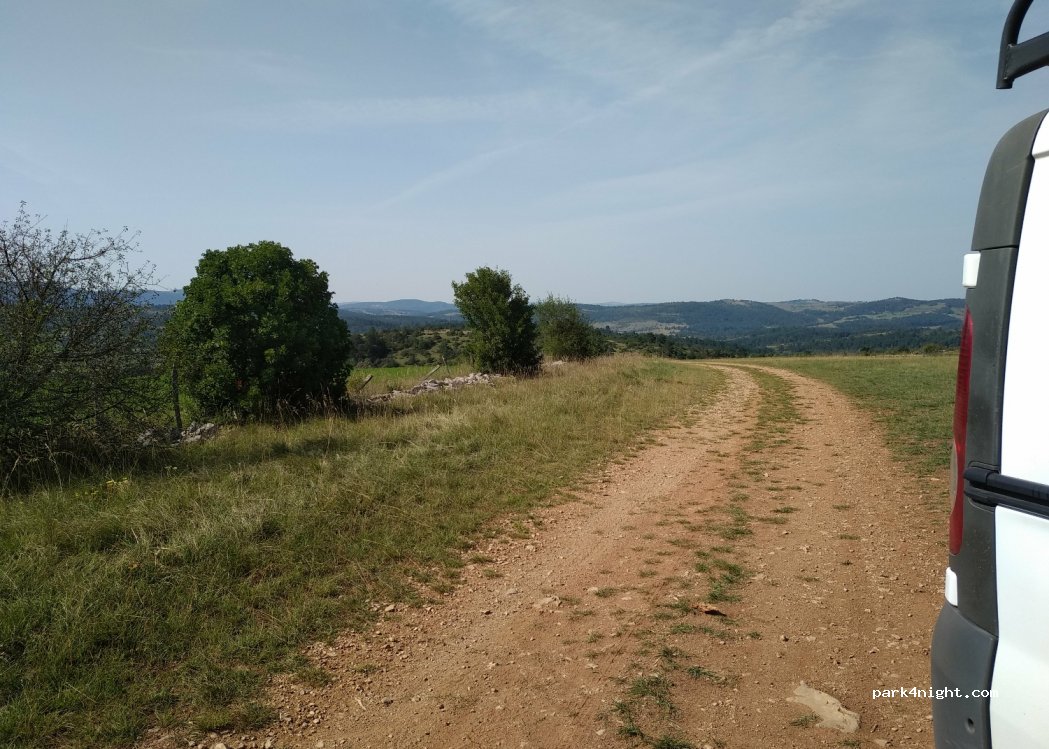 (48210) Gorges du Tarn Causses - Unnamed Road — foto 2