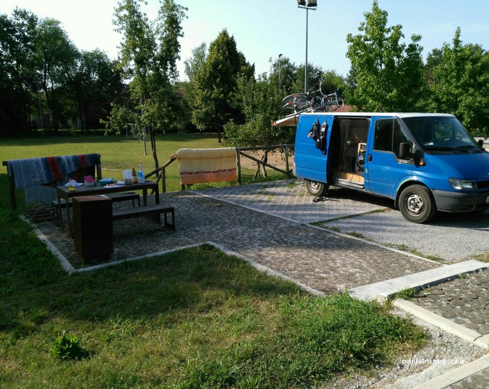 Area Camper Capriva del Friuli — foto