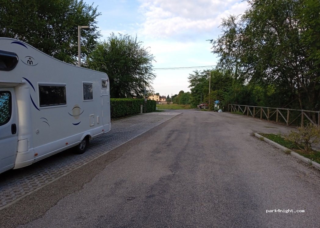 Area Camper Capriva del Friuli — foto 3