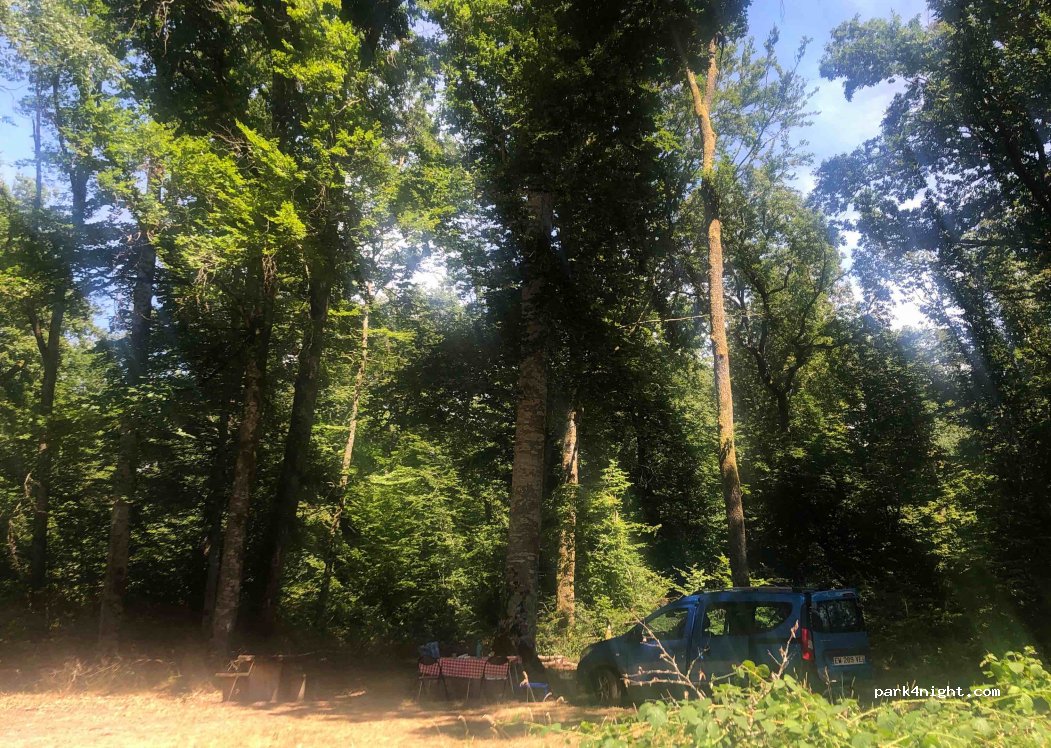 (21210) Saulieu - Unnamed Road — foto