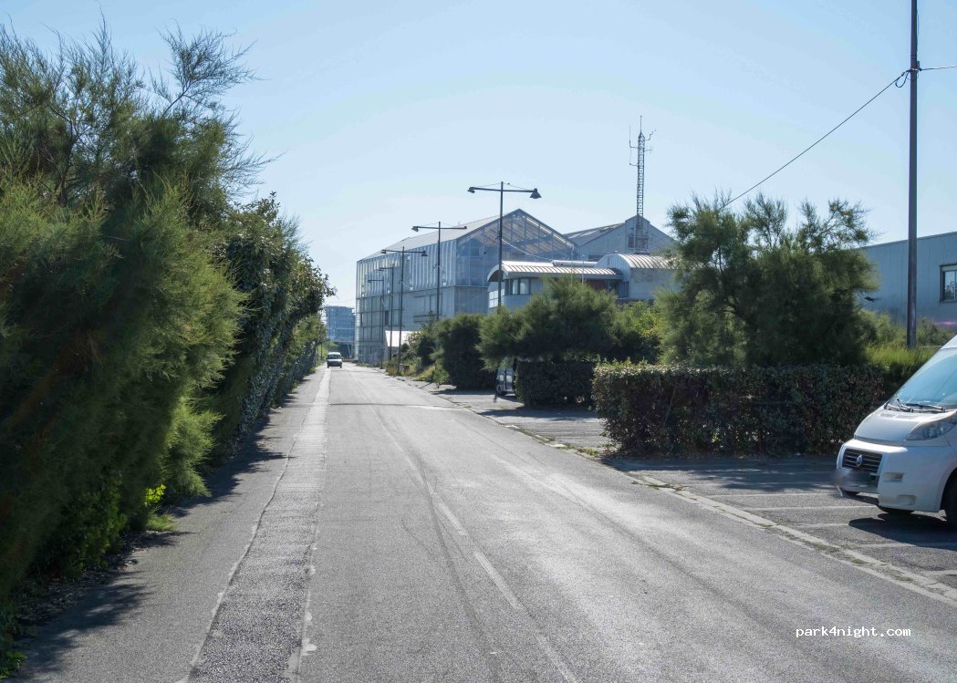 (59140) Dunkerque - Rue Militaire — foto 3