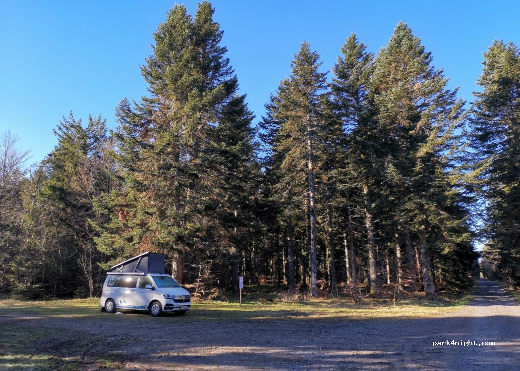 (63790) Saint-Victor-la-Rivière - Unnamed Road — foto 2