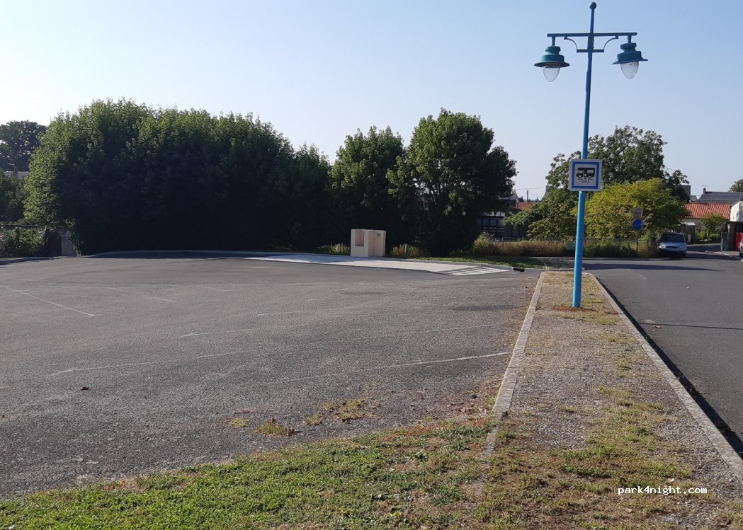 Aire de camping-cars Moncoutant-sur-Sèvre — foto 4