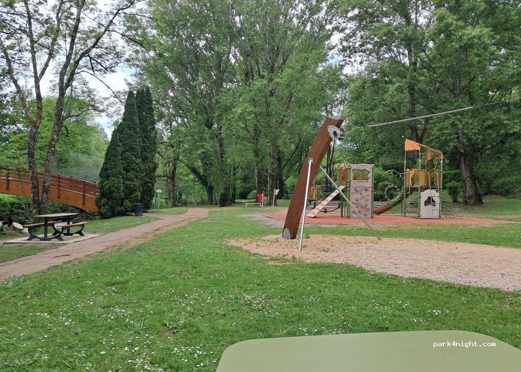 (87720) Saillat-sur-Vienne - 1 Route du Stade — foto 5