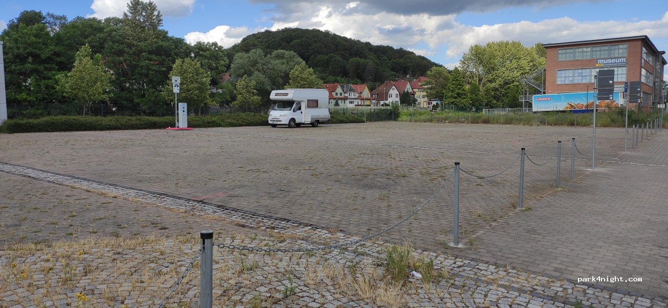 (99817) Eisenach - 1 Heinrich-Erhardt-Platz — foto 2