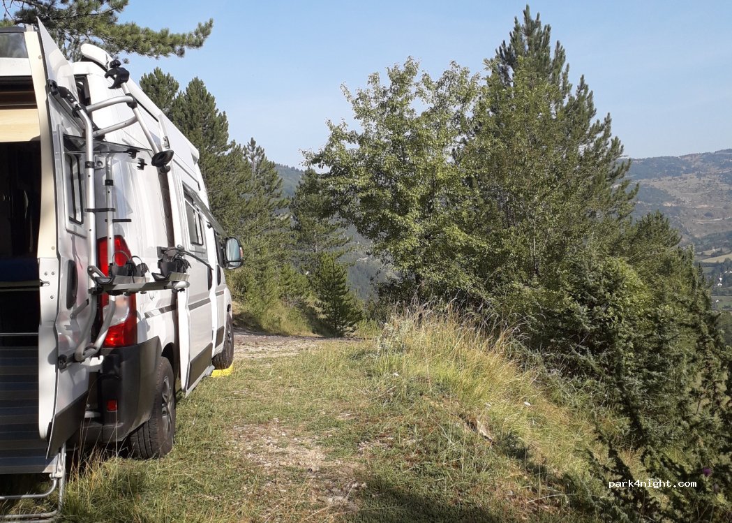 (48320) Gorges du Tarn Causses - Unnamed Road — foto 3
