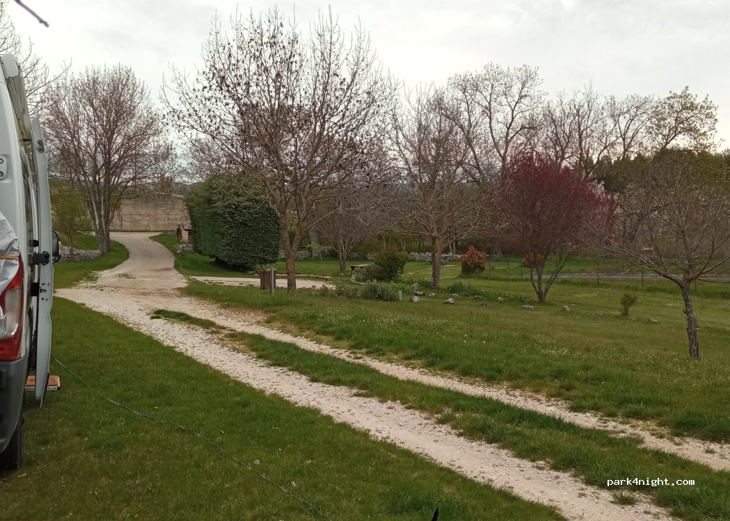 (84390) Saint-Trinit - D157B — foto 4