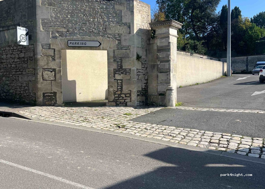 (16100) Cognac - 6 Rue Marc Marchadier — foto 2