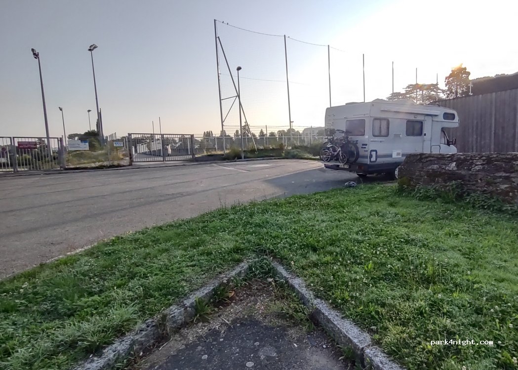 (44300) Nantes - 9 Rue du Stade de la Noue — foto 2