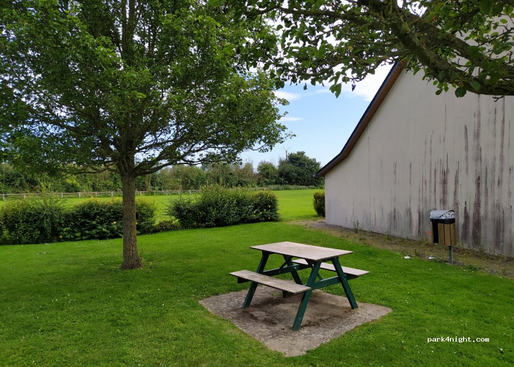 (14400) Monceaux-en-Bessin - 9 Rue de l'Église — foto