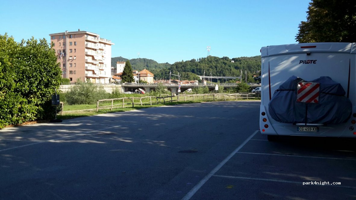 (17017) Millesimo - Via Goffredo Mameli — foto